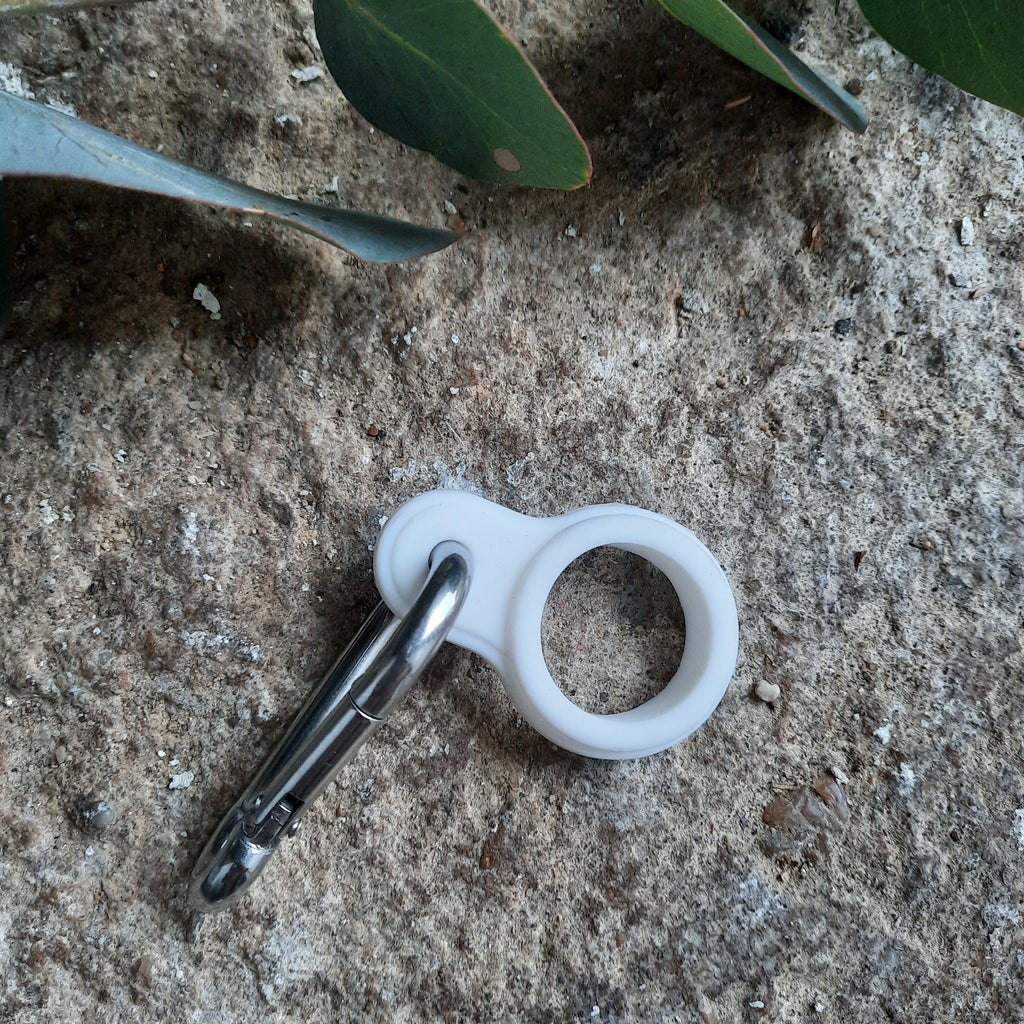 Karabiner für 500ml Flaschen weiß - julia hufnagel