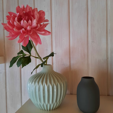Vase hellgrün