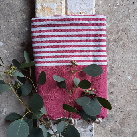 Fouta Traditional fuchsia