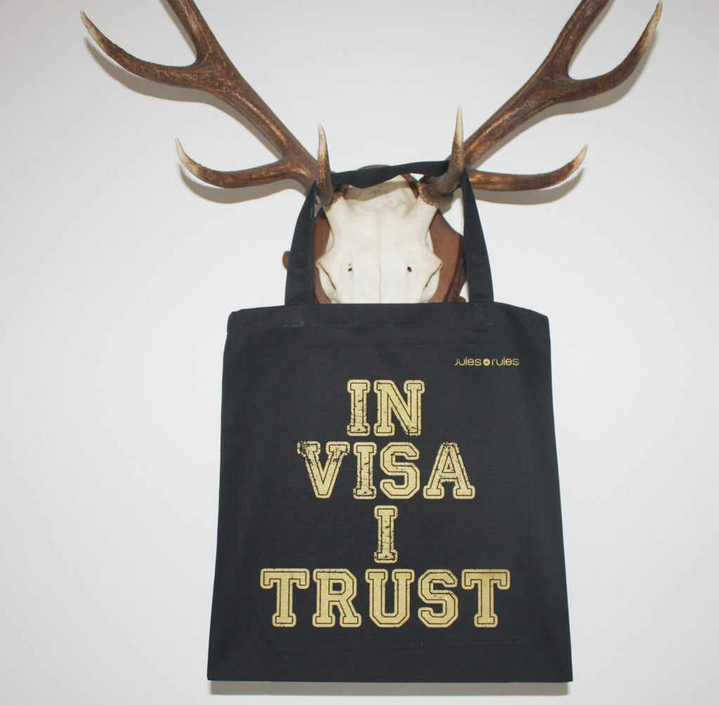In Visa I Trust black - julia hufnagel 